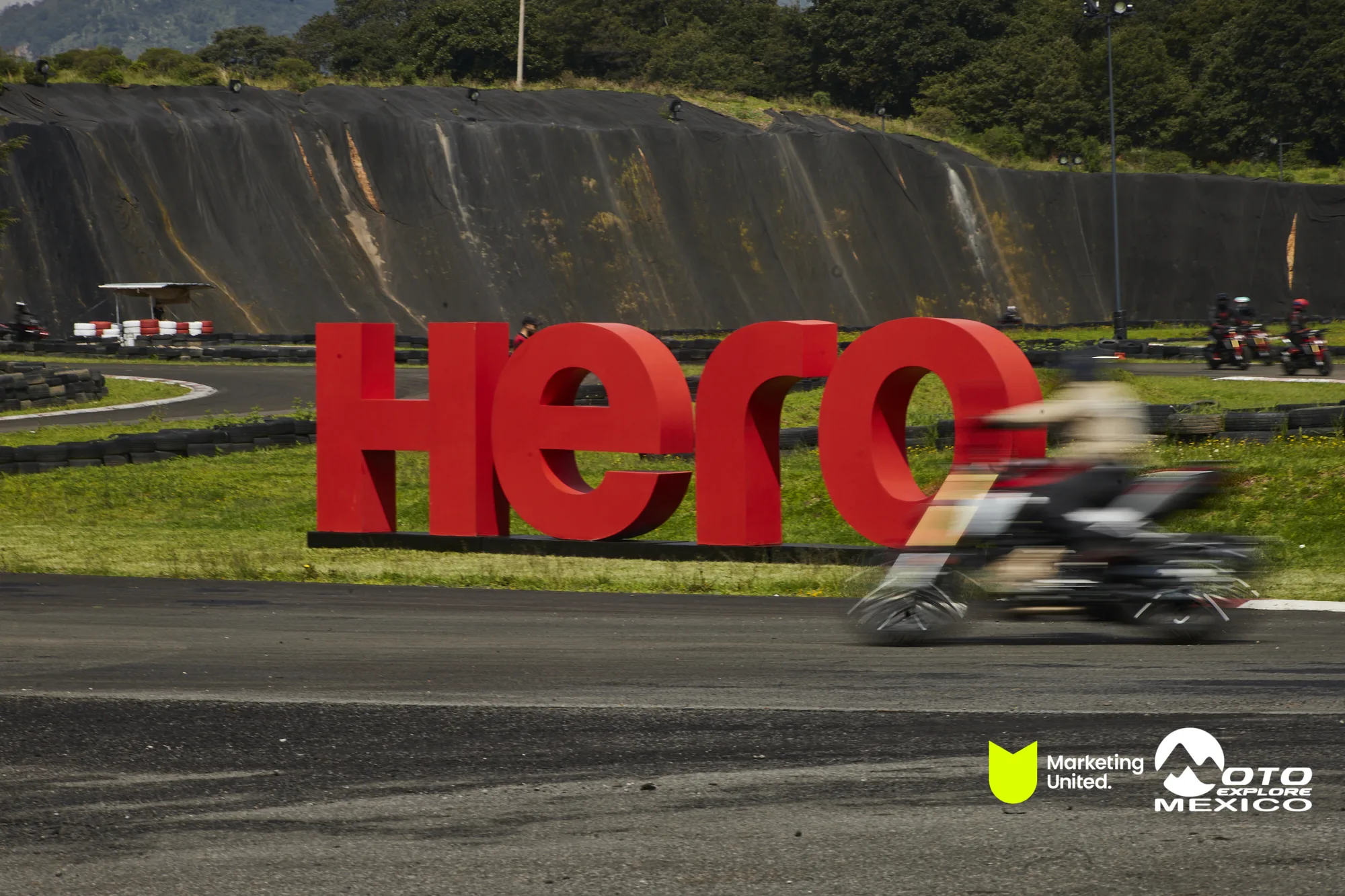 HUNK TRACKDAY 258